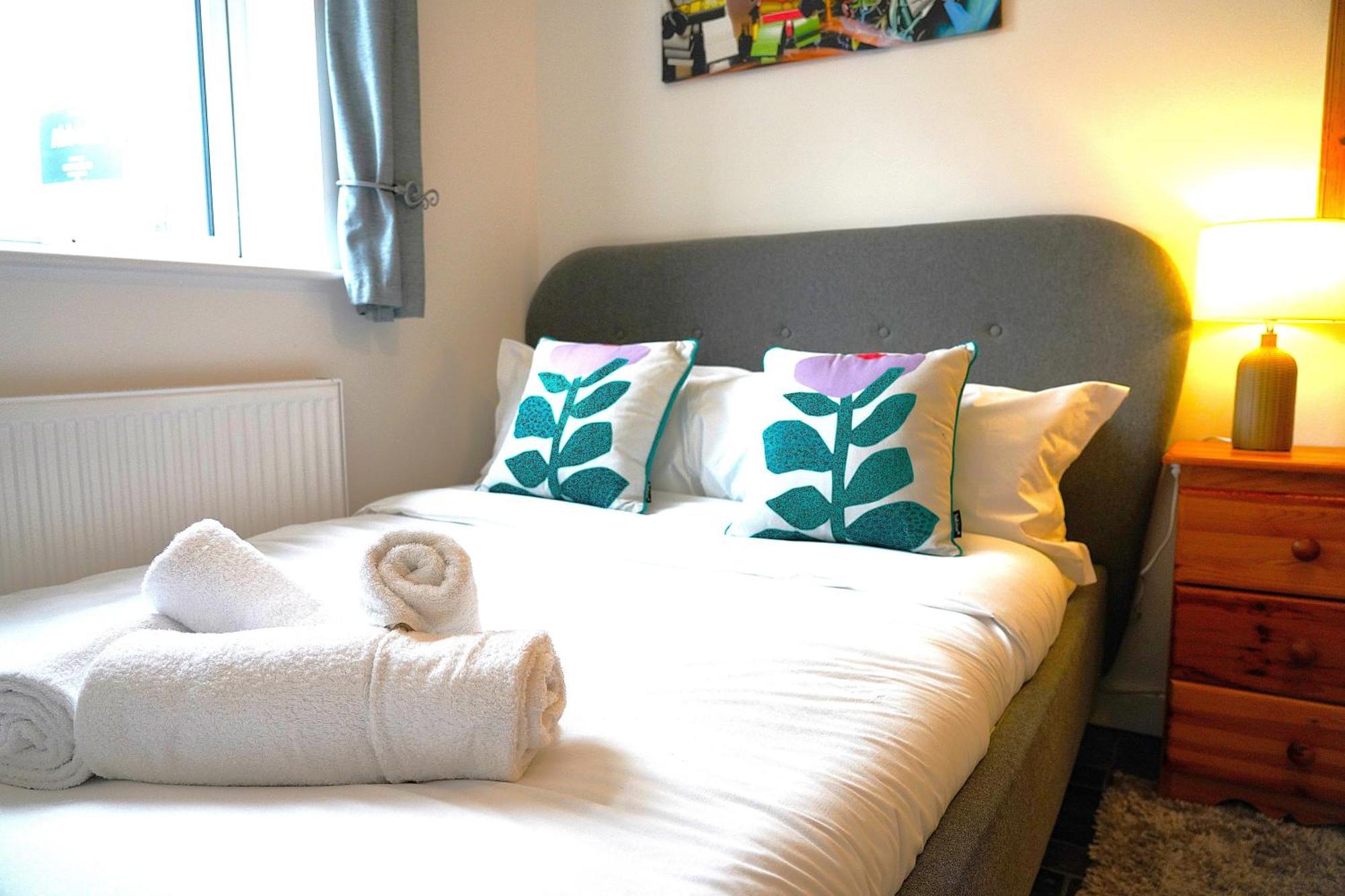 Sleeps 10, Free Parking, Close To Science Park, King Size Bed Milton  Eksteriør billede