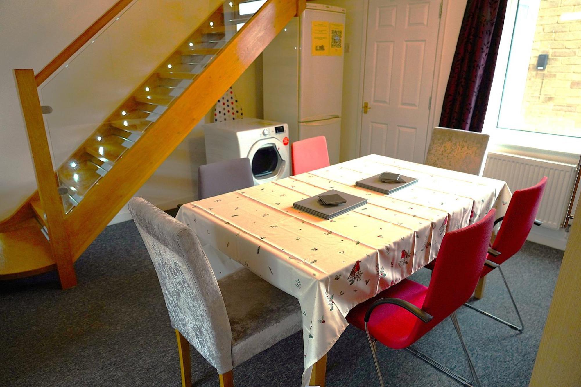 Sleeps 10, Free Parking, Close To Science Park, King Size Bed Milton  Eksteriør billede