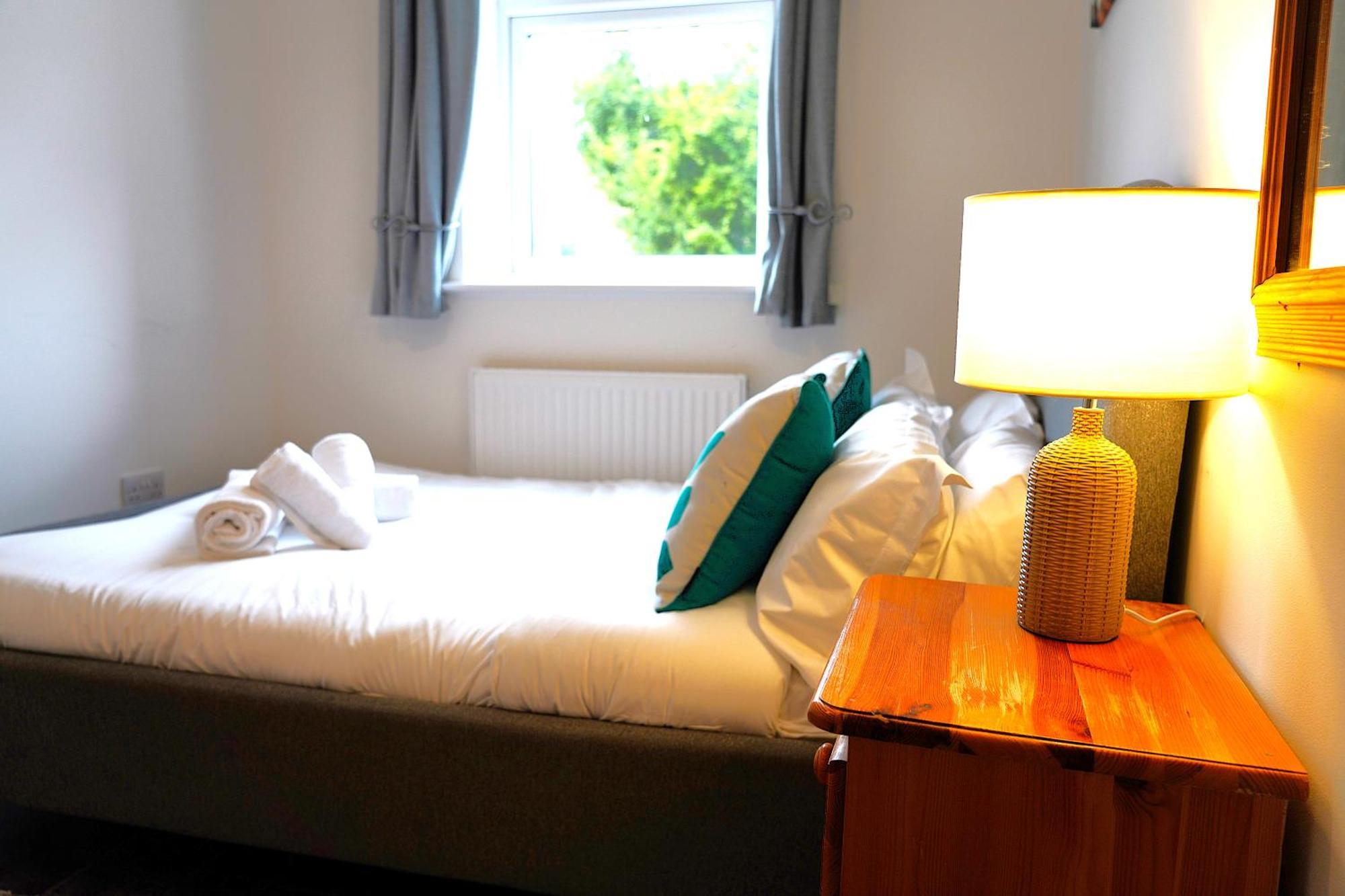 Sleeps 10, Free Parking, Close To Science Park, King Size Bed Milton  Eksteriør billede